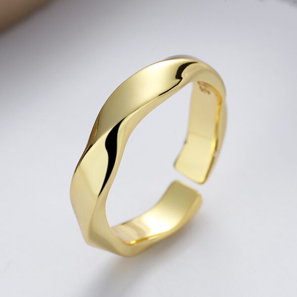 18K gold ring