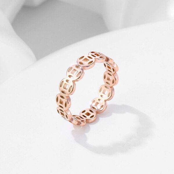 Rose gold ring